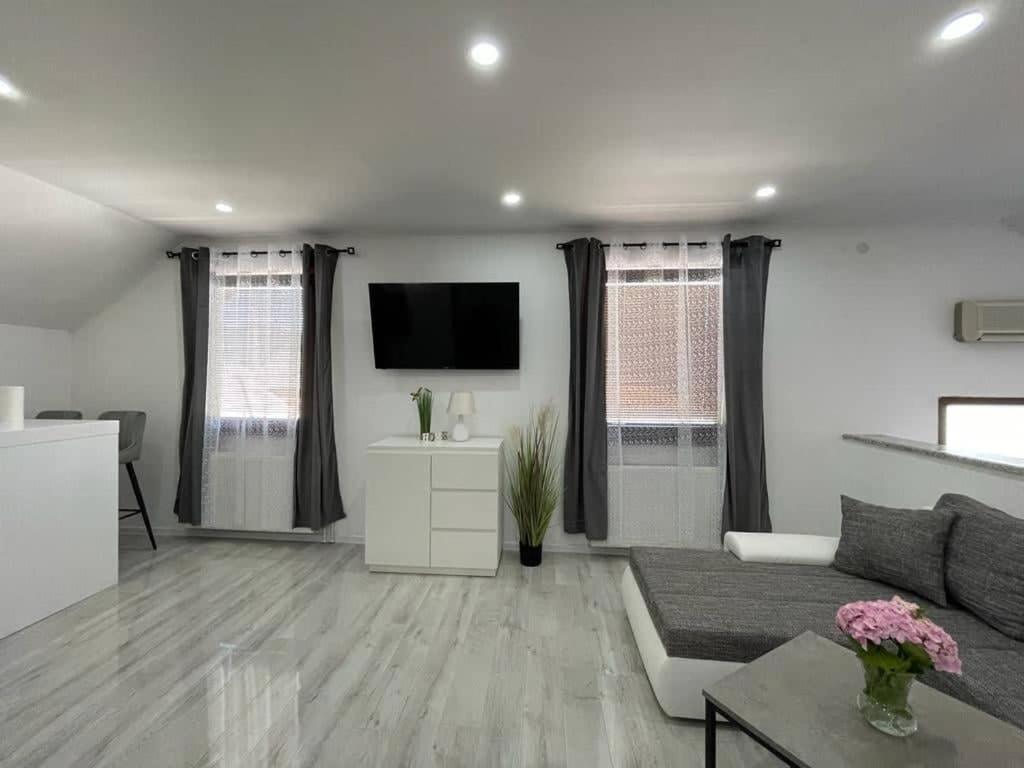 Apartman Pavenka Otočac Buitenkant foto