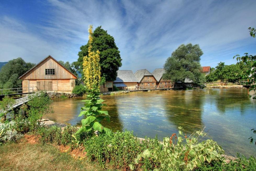 Apartman Pavenka Otočac Buitenkant foto