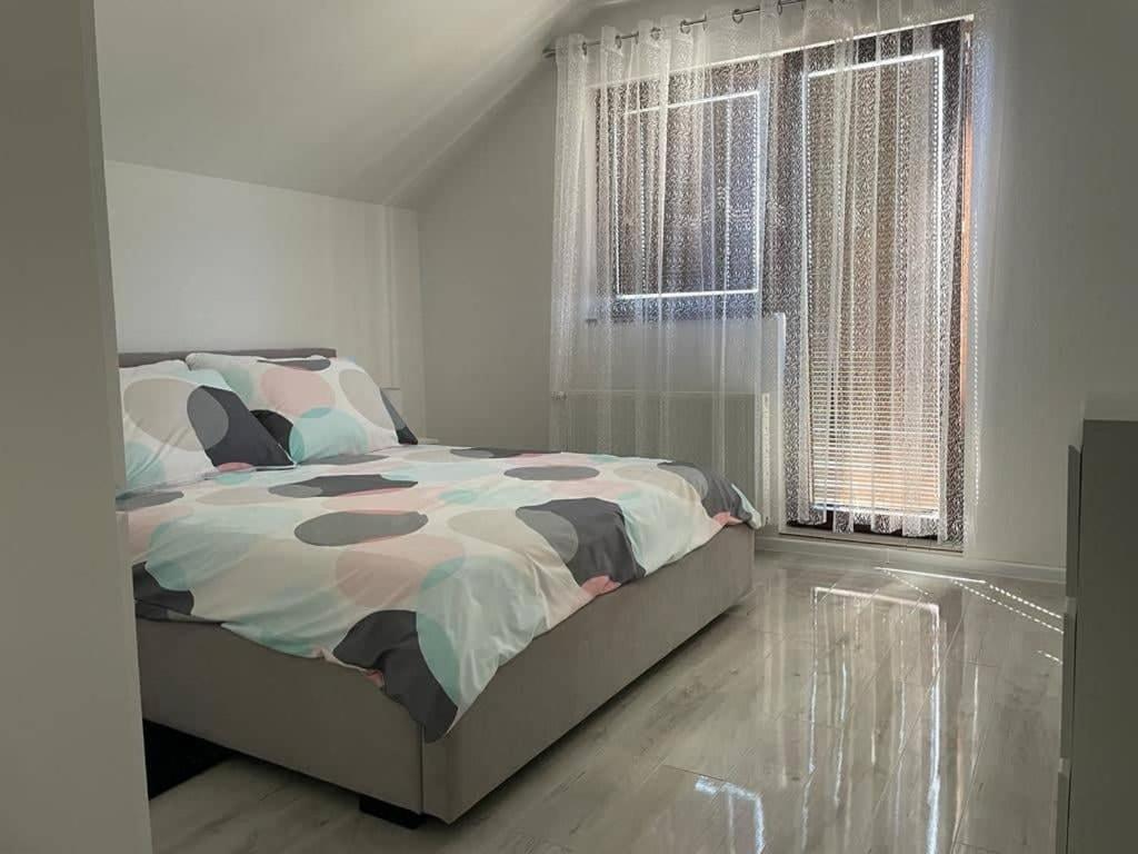 Apartman Pavenka Otočac Buitenkant foto